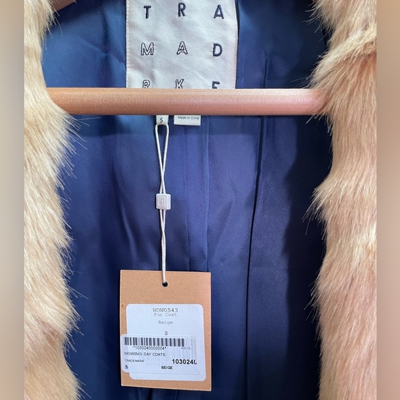 NWT Trademark Faux Fur Coat, Size S - Picture 6 of 12